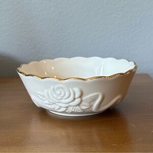 Vintage Lenox Rose Blossom Ivory Porcelain Bowl Scalloped Gold Rim 5 1/2” x  2”
